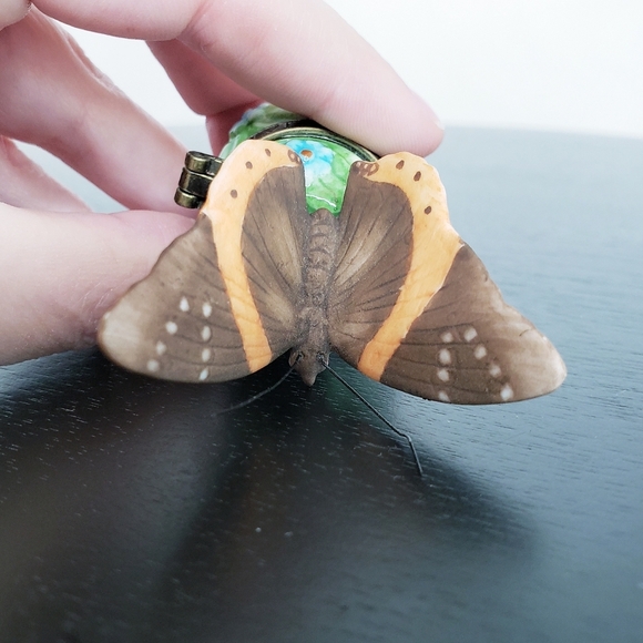 *Last Chance* Red Admiral Butterfly Porcelain Hinged Box PHB MidwestTrinket - Picture 6 of 12